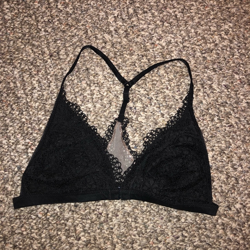 Lot of 2 Victoria’s Secret lace bras